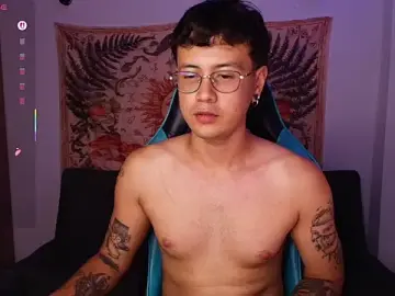 Stripchat Nude Webcam of LeaneSeb