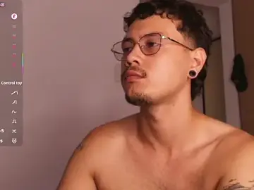 Stripchat Sex Cam of LeaneSeb