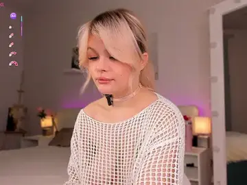 Stripchat Sex Cam of ShyEmma_