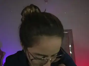 Stripchat Watch Live Sex Cams of little-Emma
