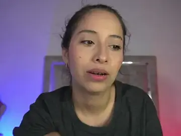 Stripchat Free Porn Cam of little-Emma