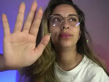 Stripchat Free Porn Cam of little-Emma