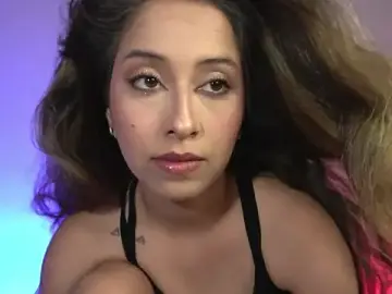 Stripchat Live Sex Cam of little-Emma