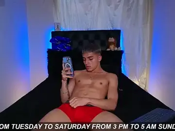 Stripchat Live Sex of James1Leee