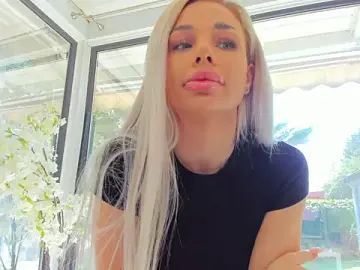 Stripchat Sex Cam of Russian_Ava