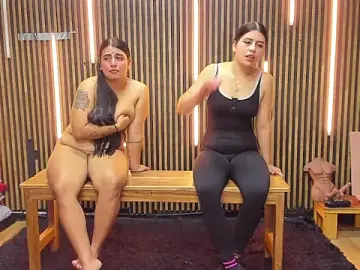 Stripchat Live Sex of VantablackBDSMShow_