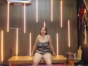 Stripchat Live Sex of VantablackBDSMShow_