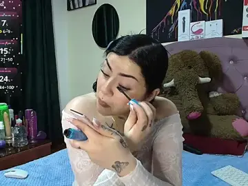 Stripchat Sex Chat of Emmie_Hot