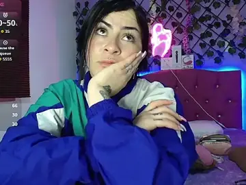 Stripchat Watch Live Sex Cams of Emmie_Hot