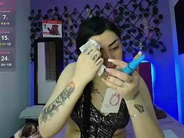 Stripchat Adult Video Chat of Emmie_Hot