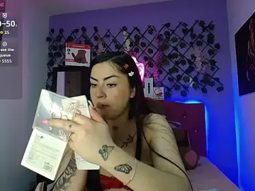 Stripchat Watch Live Sex Cams of Emmie_Hot