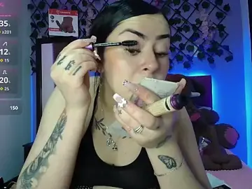 Stripchat Live Sex Cam of Emmie_Hot