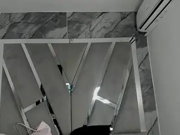 Stripchat Watch Live Sex Cams of Mia_Petiteht