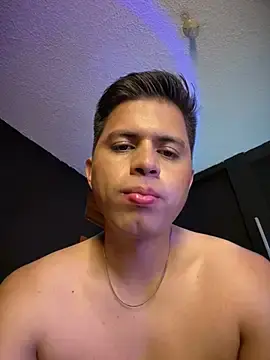 Stripchat Live Sex Cam of Niicky1_