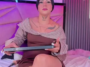 Stripchat Free Porn Cam of channel_guss