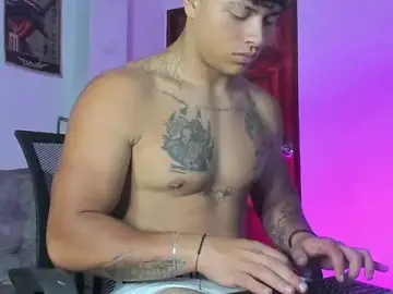 Stripchat Live Sex Cam of Dominic_Biker__