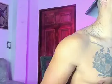 Stripchat Live Sex Cam of Dominic_Biker__