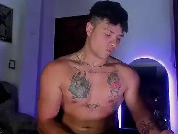 Stripchat Adult Webcam of Dominic_Biker__