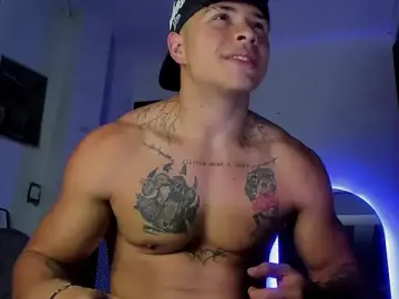 Stripchat Sex Cam of Dominic_Biker__