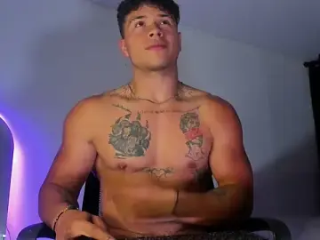 Stripchat Nude Webcam of Dominic_Biker__