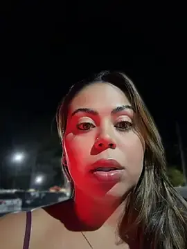 Stripchat Live Sex Cam of LariiHotWife