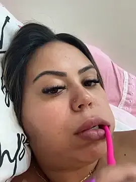 Stripchat Best Webcam of lariic