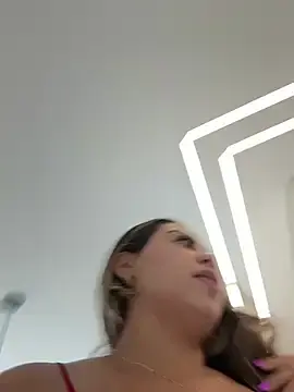 Stripchat Free Live Porn of lariic