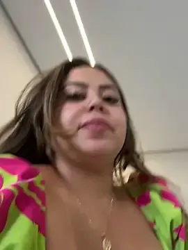 Stripchat Watch Live Sex Cams of lariic