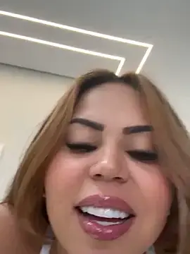 Stripchat Adult Video Chat of lariic