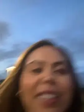 Stripchat Live Sex Cam of lariic