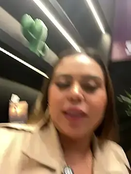 Stripchat Sex Cam of lariic