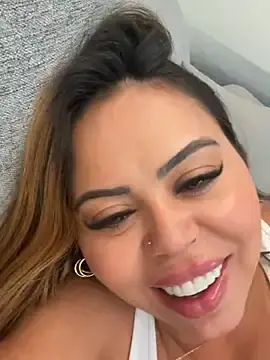 Stripchat Watch Live Sex Cams of lariic