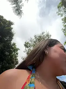 Stripchat Live Sex Cam of lariic