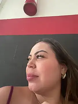 Stripchat Sex Cam of lariic