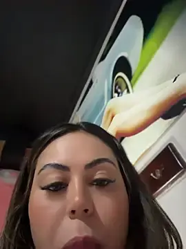 Stripchat Live Sex Cam of lariic