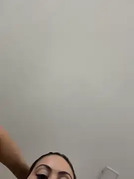 Stripchat Live Sex Cam of lariic