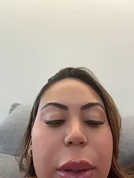 Stripchat Watch Live Sex Cams of lariic