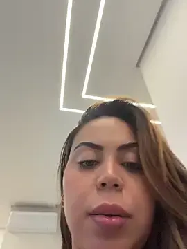 Stripchat Nude Webcam of lariic