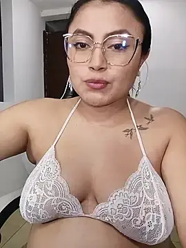 Stripchat Private Sex Chat of roouse_Pregnant