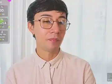 Stripchat Nude Webcam of cameron_cum