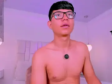Stripchat Nude Webcam of CodyTwink