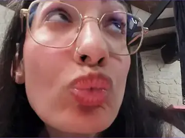 Stripchat Live Sex Cam of Mayala__