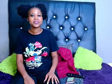 Stripchat Free Porn Cam of DarkDivva24