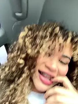 Stripchat Adult Webcam of Lianh_Benett