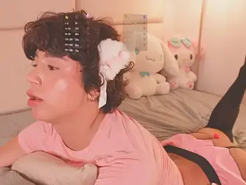 Stripchat Sex Cam of Enyoll_