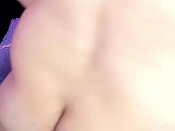 Stripchat Sex Cam of EmilyPacho_