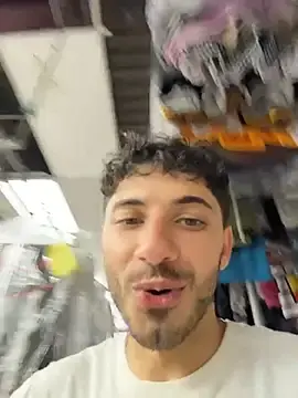 Stripchat Sex Cam of lebaneseking