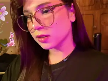 Stripchat Watch Live Sex Cams of Yuri_Stars