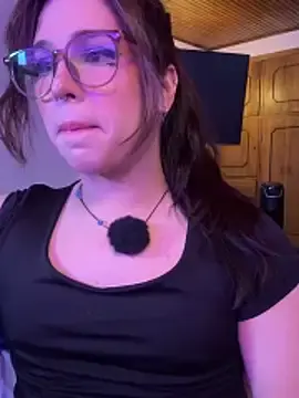 Stripchat Free Live Porn of Yuri_Stars