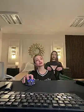 Stripchat Free Porn Cam of Zlata_Sky